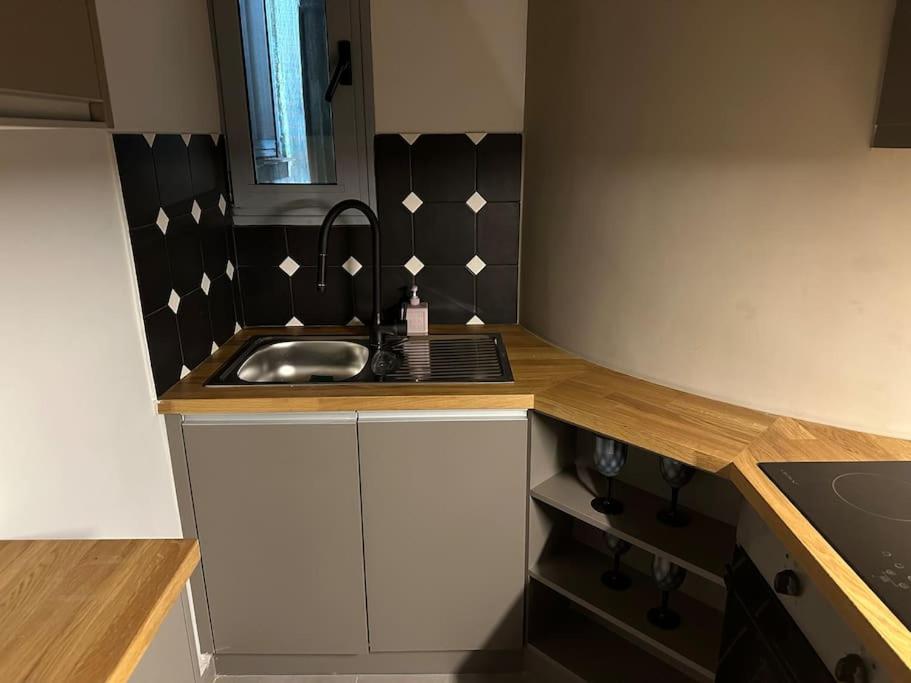 Athens Center Modern Apartment Екстериор снимка